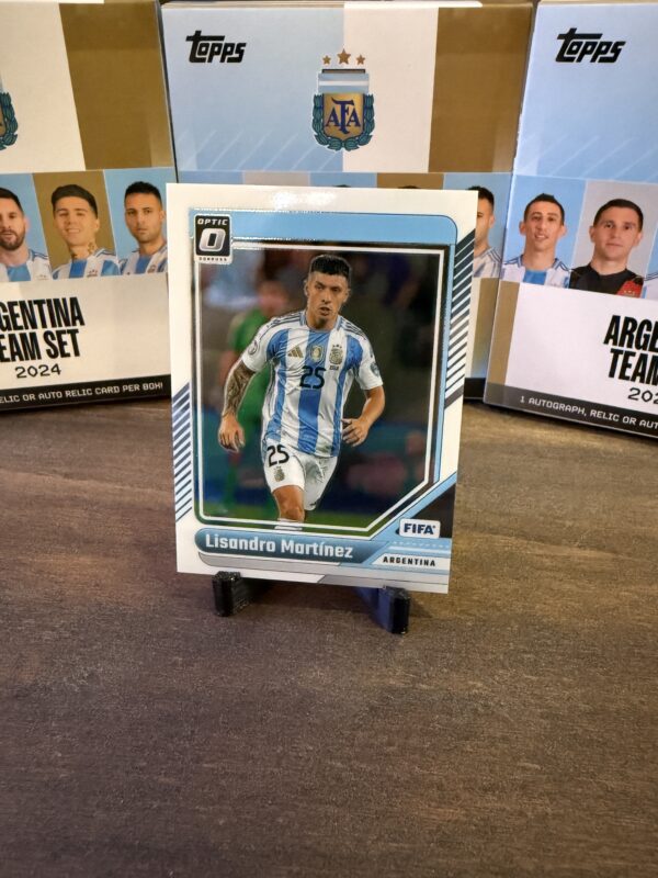 Lisandro Martinez - Donruss 2025 (OPTIC)