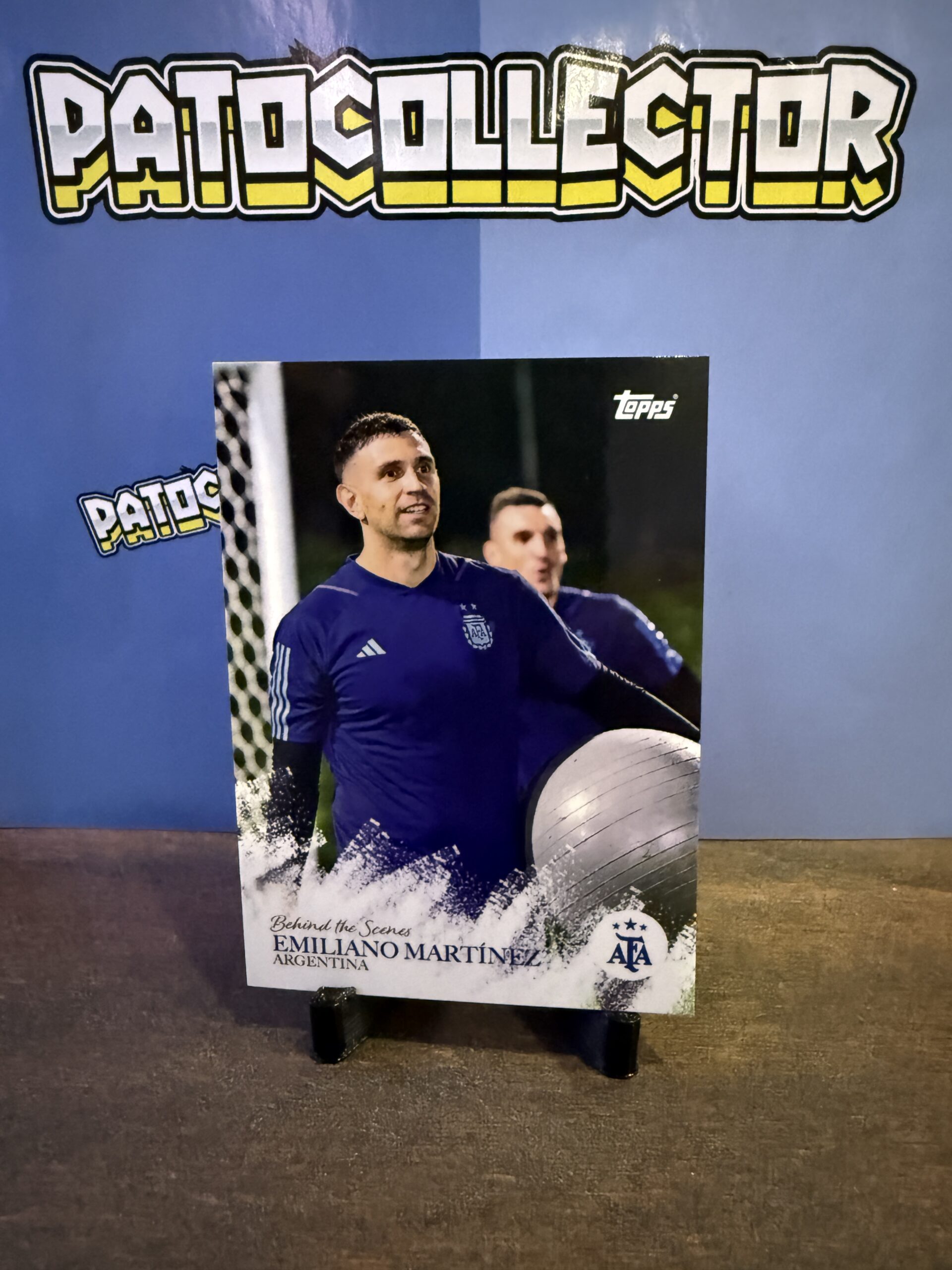 Dibu Martinez – Topps World Champion (2023)