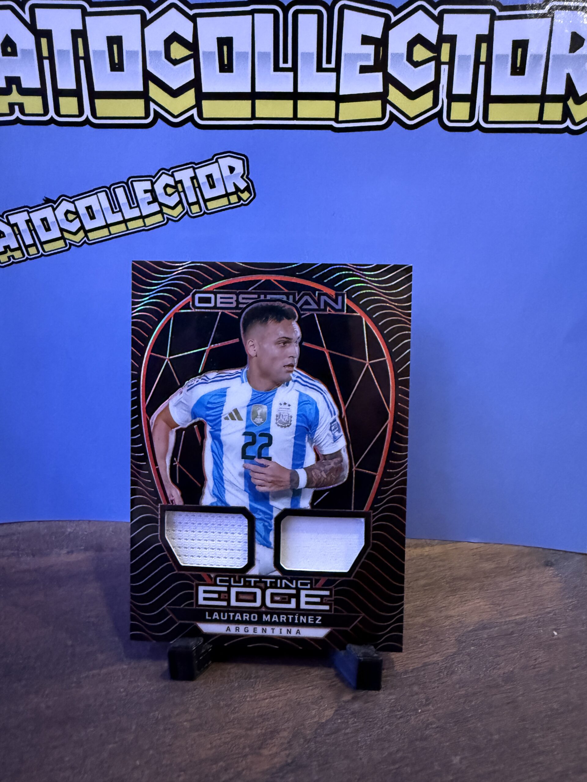 Lautaro Martinez – Cutting Edge (Jersey, /99)