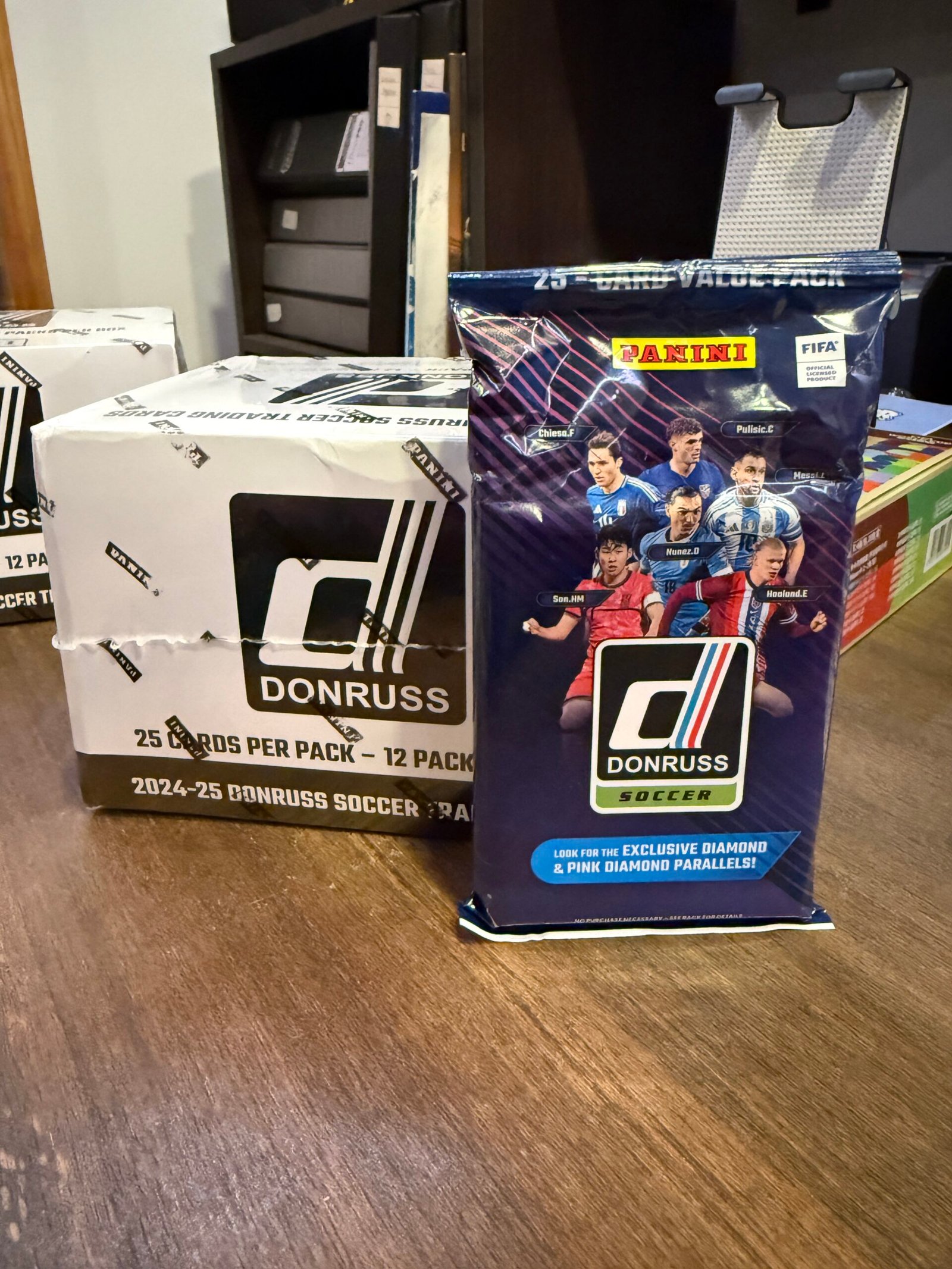 IMG_7333 Caja SELLADA de Sobres Fat Pack Donruss 2025 - Imagen 1